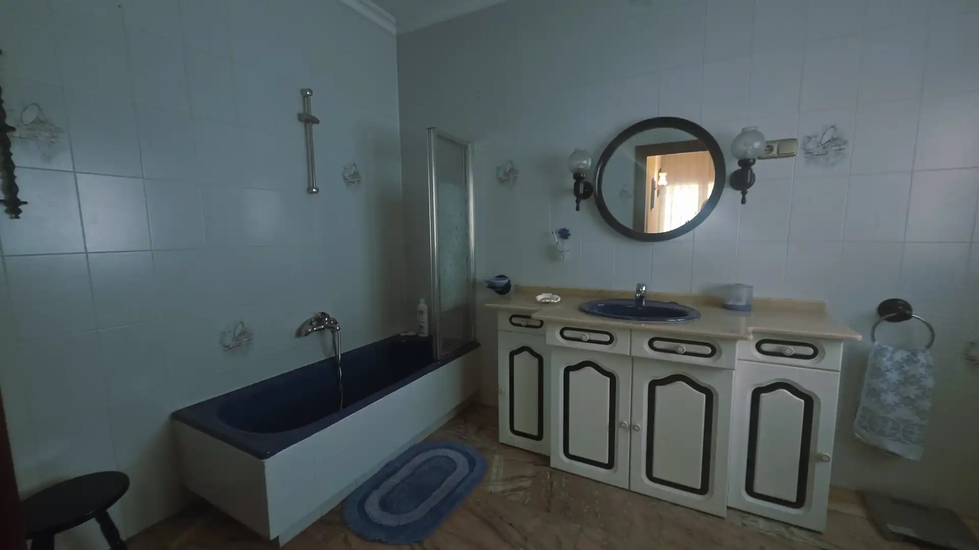 Badezimmer von Haus oder Chalet zum Verkauf in Rincón de la Victoria mit Klimaanlage, Heizung und Privatgarten