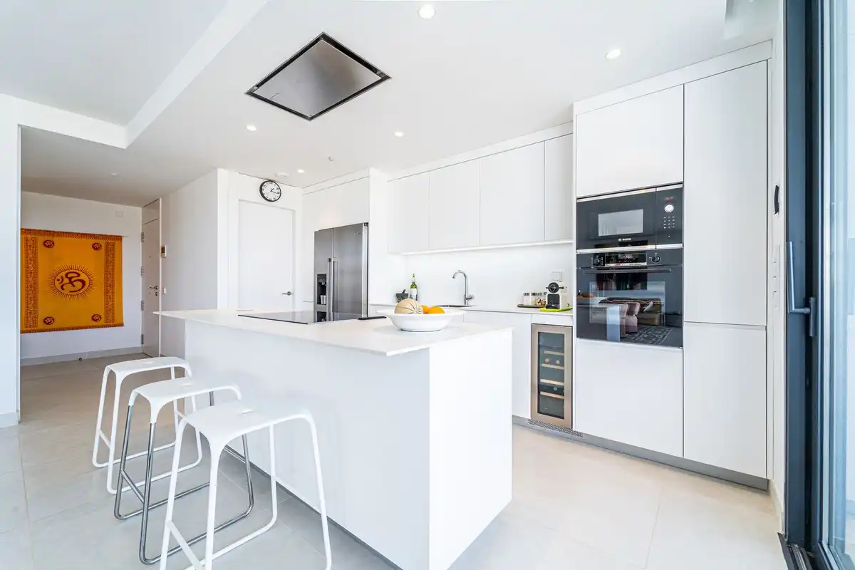 Cocina de Apartamento en venta en Fuengirola con Aire acondicionado, Trastero y Piscina comunitaria