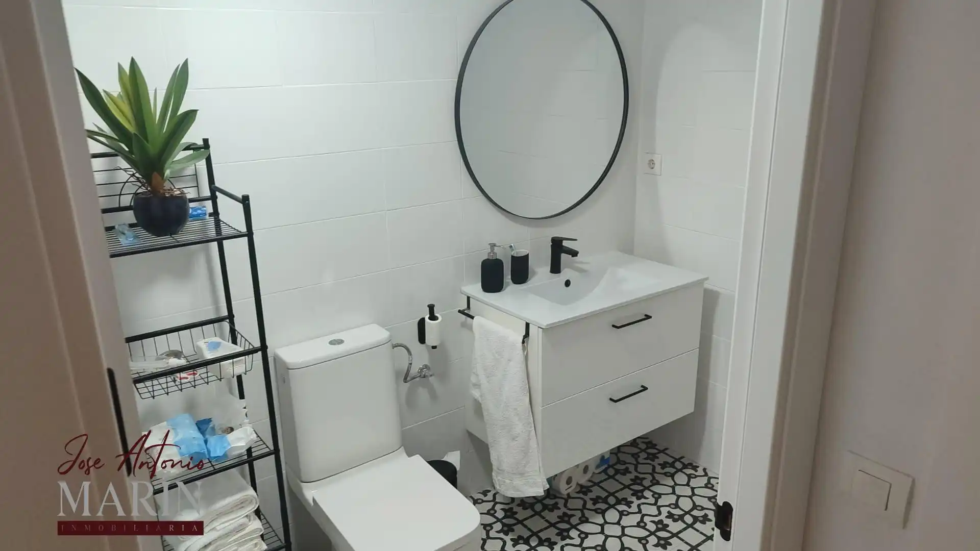 Bany de Pis en venda en Badajoz amb Calefacció