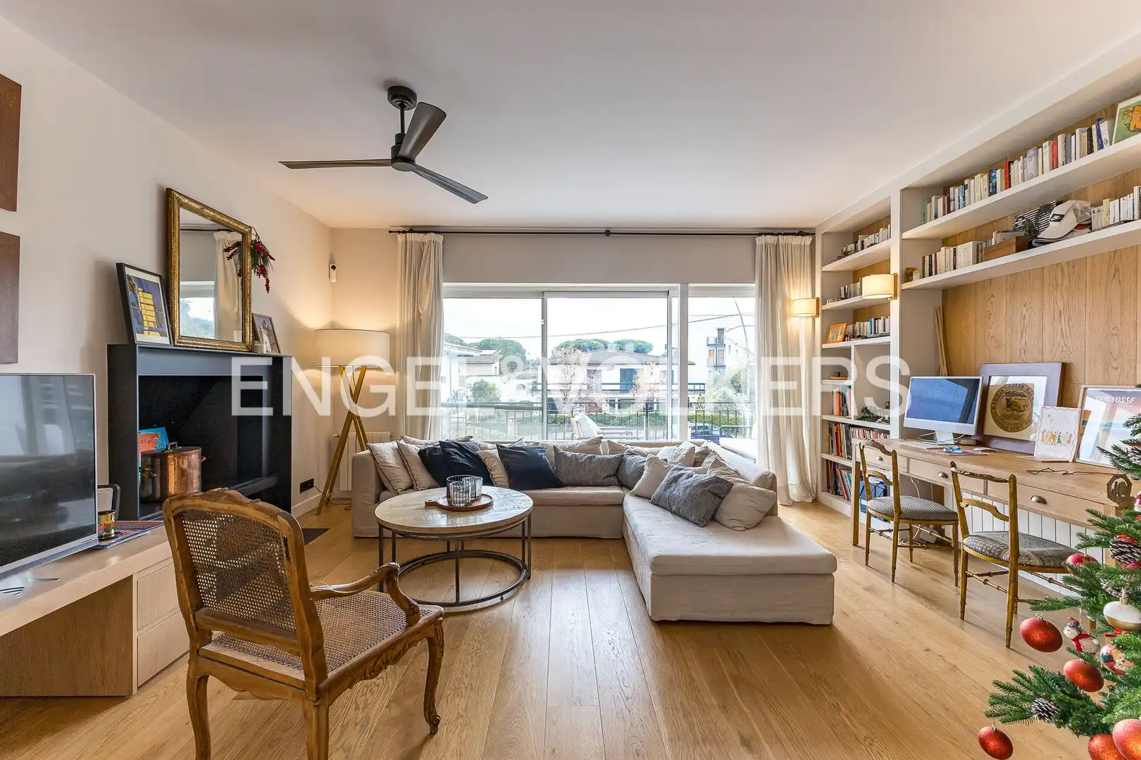 Exterior view of Houses for rent in Castelldefels  with Air Conditioner, Heating and Private garden