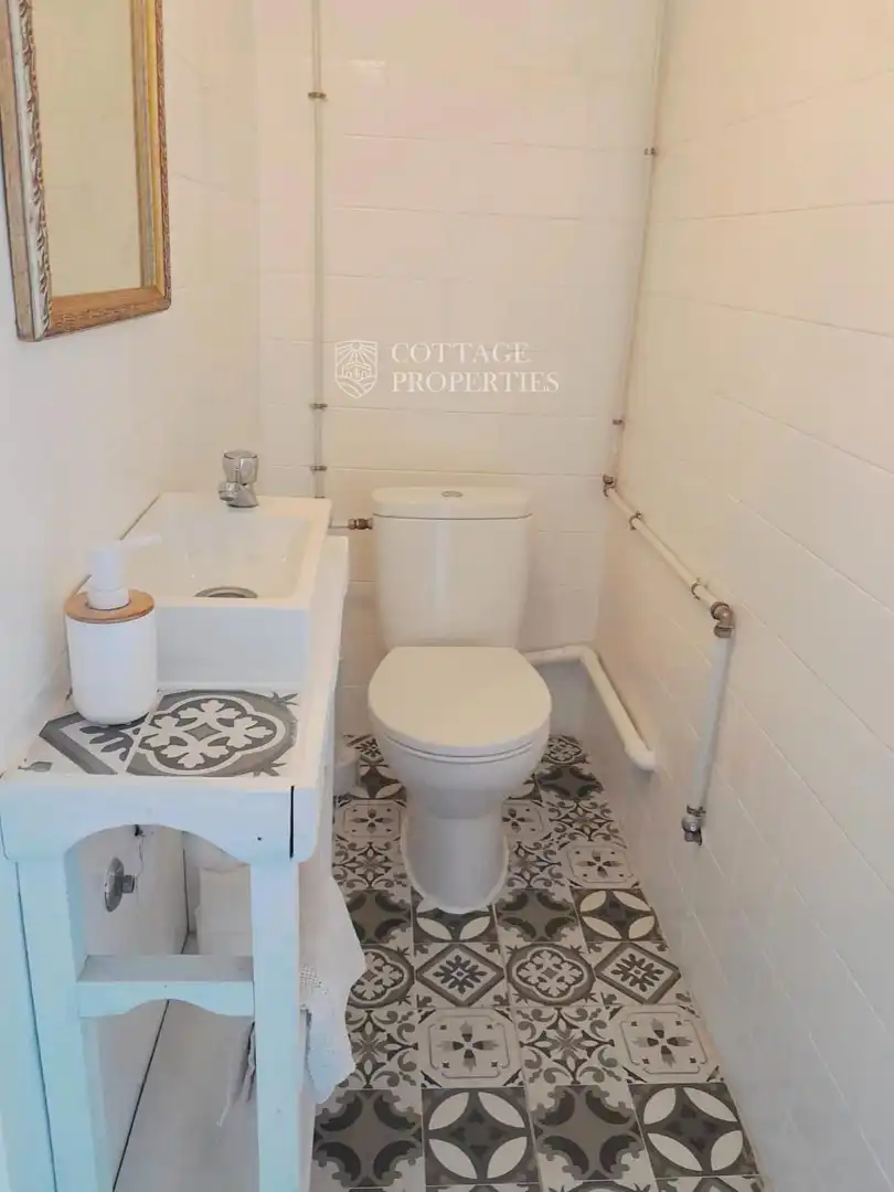 Baño de Casa adosada en venta en L'Escala con Calefacción, Terraza y Piscina