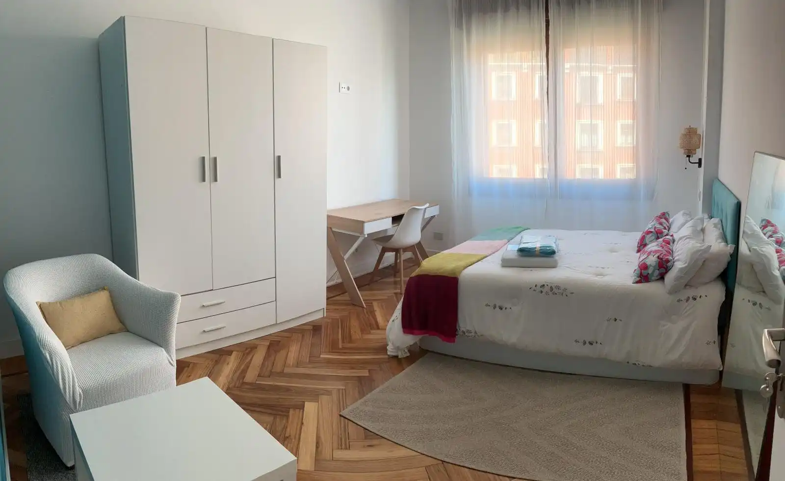 Bedroom of Flat for rent in Bilbao   with Heating, Furnished and Balcony