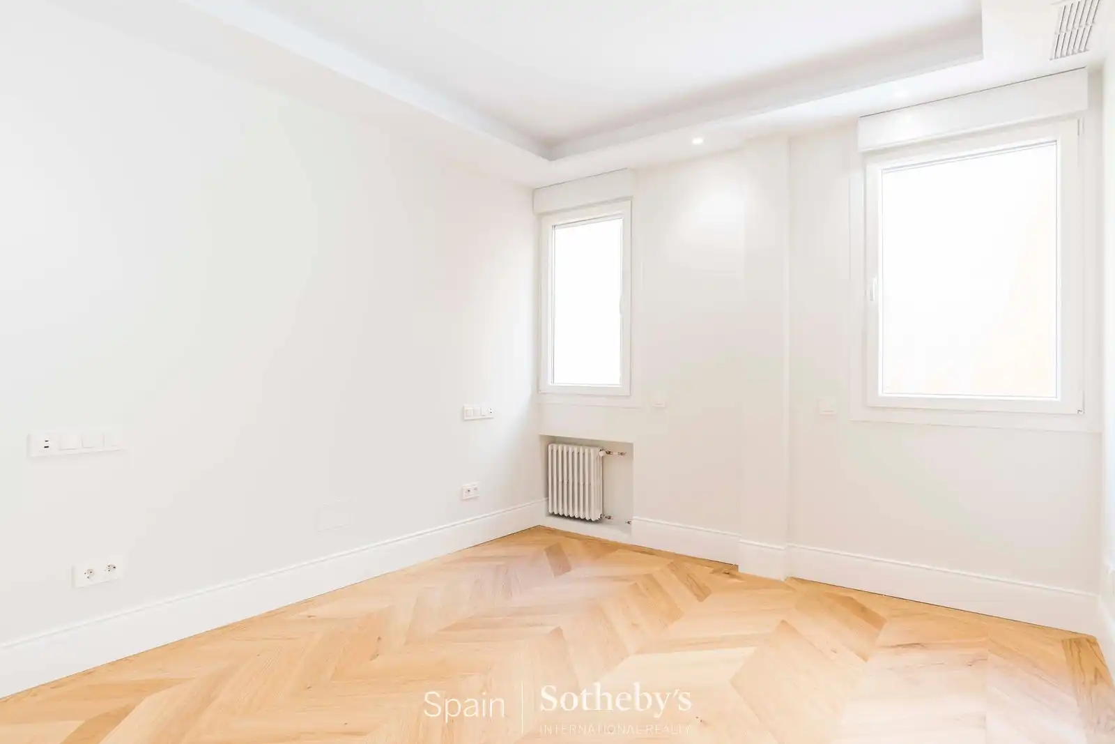 Dormitori de Apartament en venda en Madrid amb Aire condicionat i Calefacció