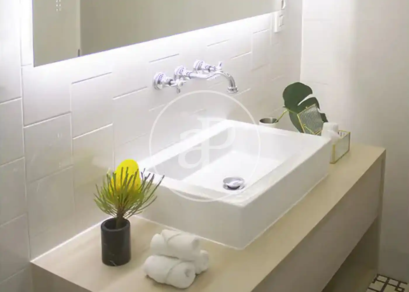 Bathroom of Flat for rent in Madrid  with Air Conditioner, Heating and Terrace