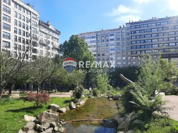 Vista exterior de Pis en venda en Vigo  amb Calefacció, Traster i Balcó