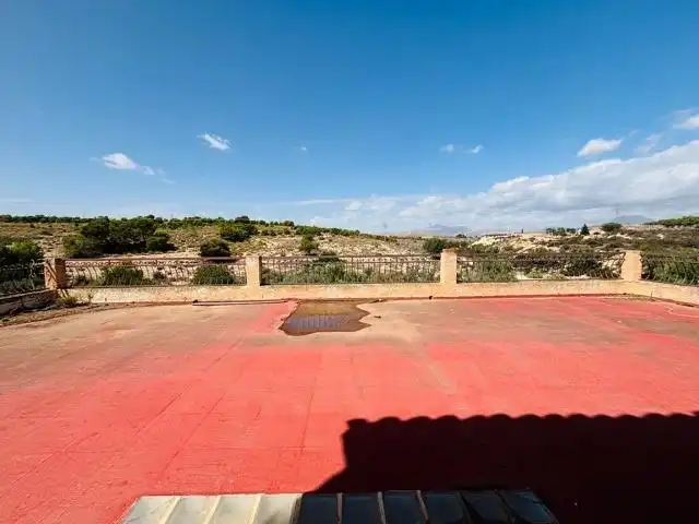 Chalet con piscina en venta en Partidas de Alicante, imagen 8
