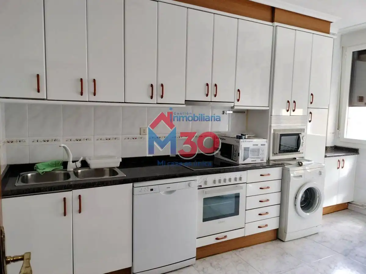 Cuina de Pis en venda en Miranda de Ebro amb Calefacció i Parquet