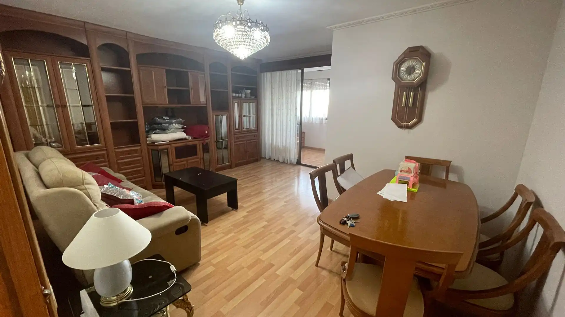 Wohnung zur Miete in Avenida de Moratalaz, Marroquina
