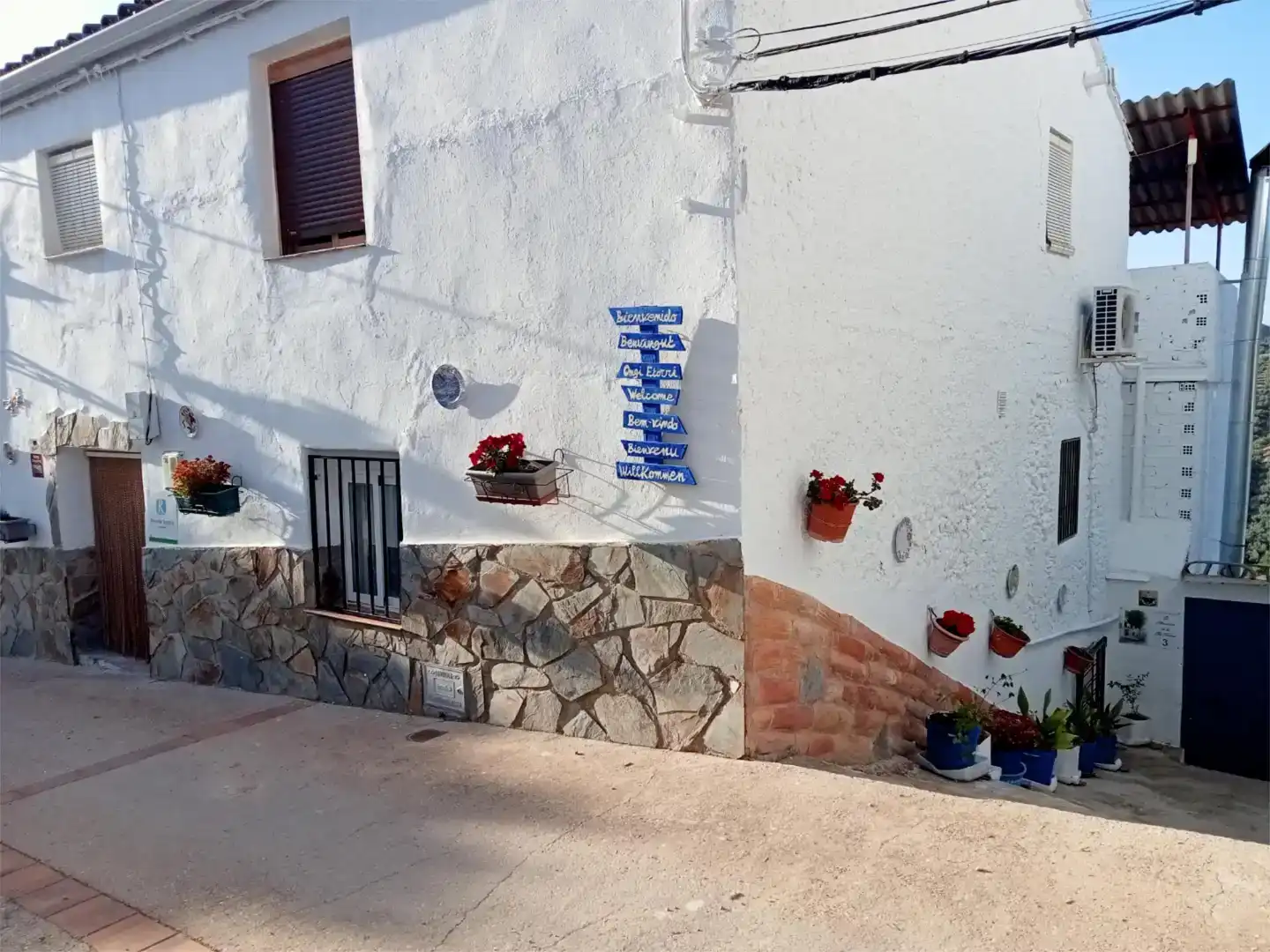 Vista exterior de Finca rústica en venda en Beas de Segura amb Aire condicionat, Piscina i Moblat