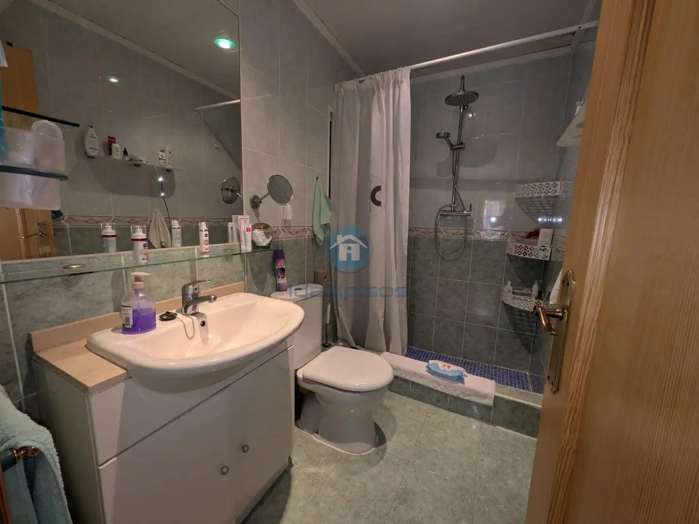Badezimmer von Erdgeschoss zum Verkauf in Alicante / Alacant mit Klimaanlage