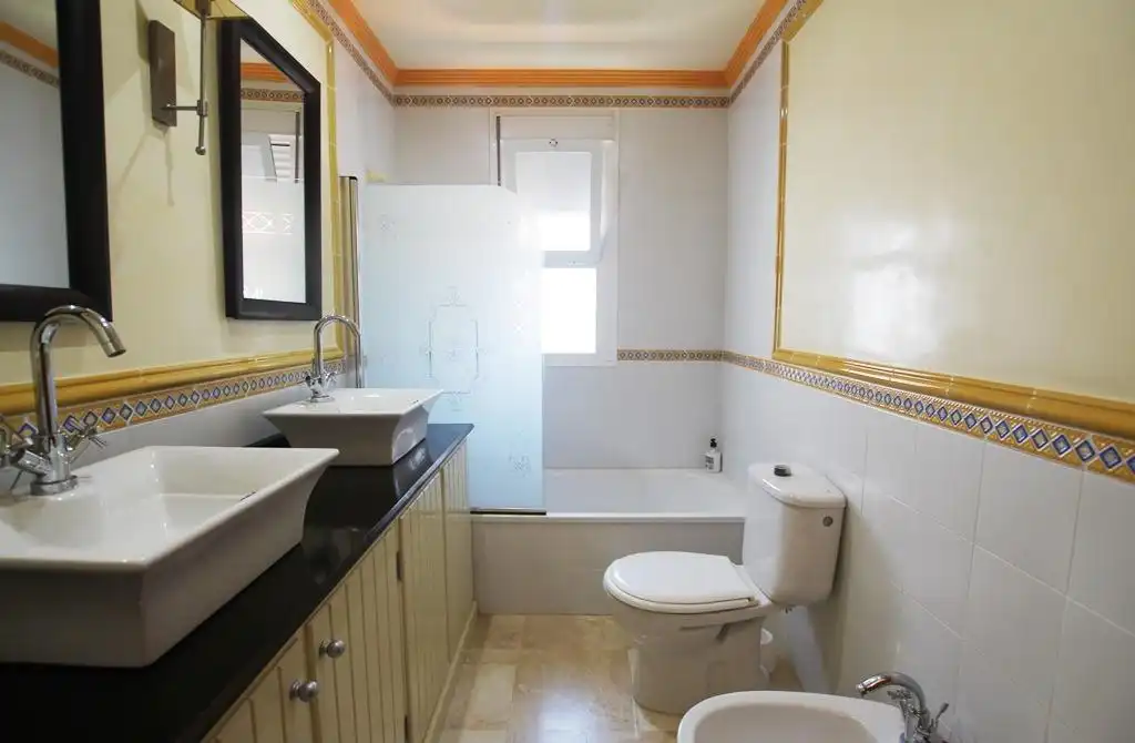 Bathroom of Houses for sale in Jerez de la Frontera  with Air Conditioner and Swimming Pool