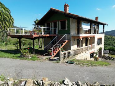 Casa amb balcó en venda a Labarces - PB LABARCES
