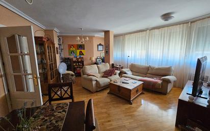 Living room of Flat for sale in Cáceres Capital  with Air Conditioner and Storage room