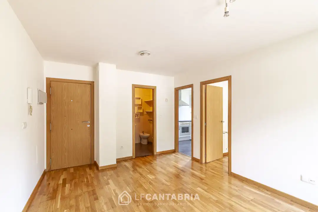 Sala de estar de Piso en venta en Liérganes con Calefacción y Parquet