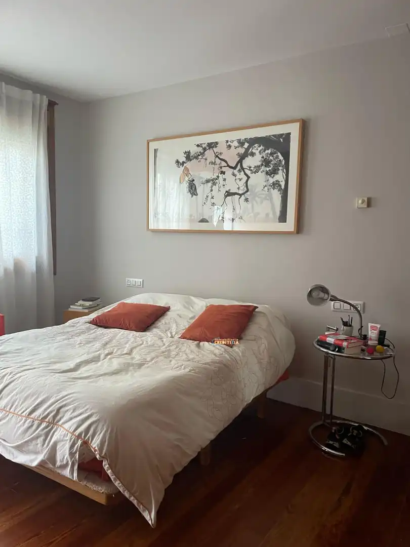 Flat for sale in Casco Vello
