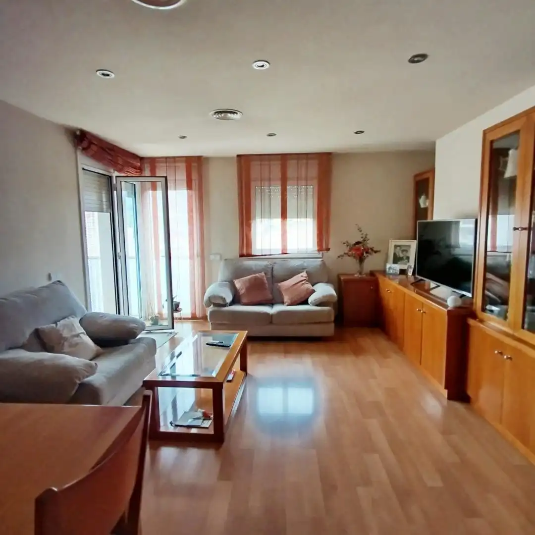 Flat with terrace for sale in Lluís Dupont