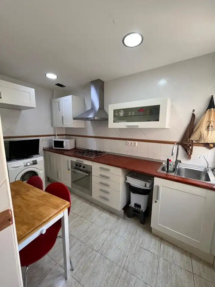 Flat for rent in El Raval - Portes Encarnades