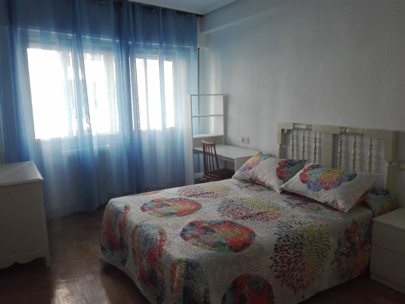Flat for rent in Calle Espoz y Mina, Barrio del Centro