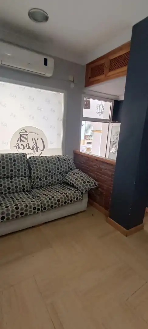 Local comercial en venda a Baena
