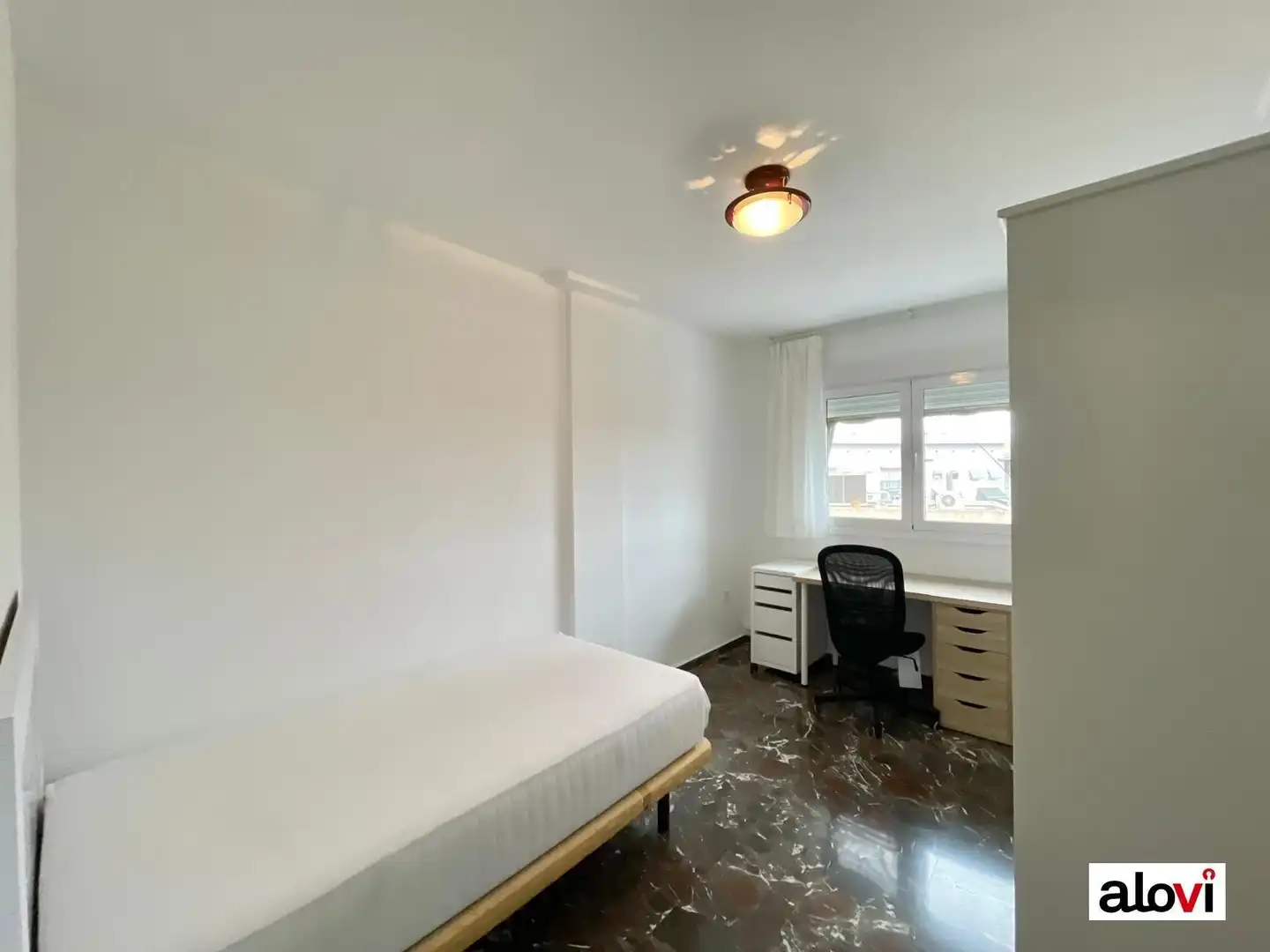 Bedroom of Flat for rent in Granada  with Furnished and Balcony