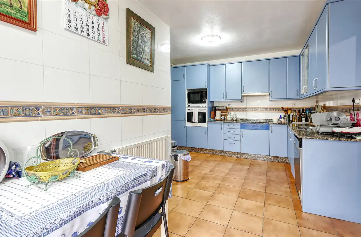 Cocina de Casa adosada en venta en A Coruña Capital  con Calefacción, Jardín privado y Parquet