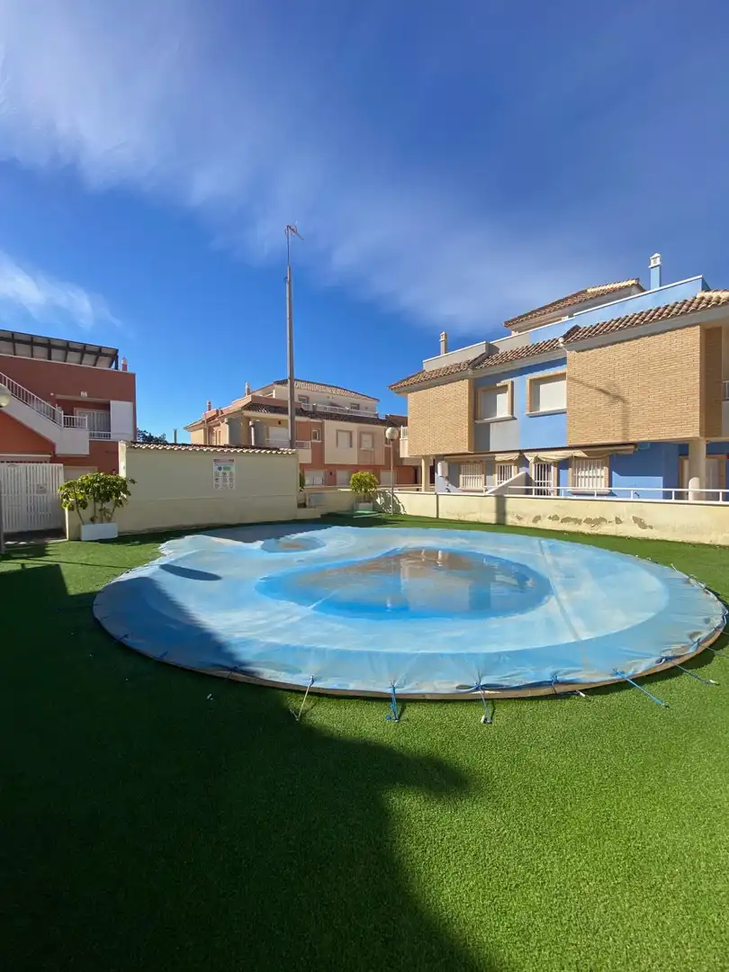 Piscina de Planta baixa en venda en Pilar de la Horadada amb Terrassa, Piscina i Piscina comunitària