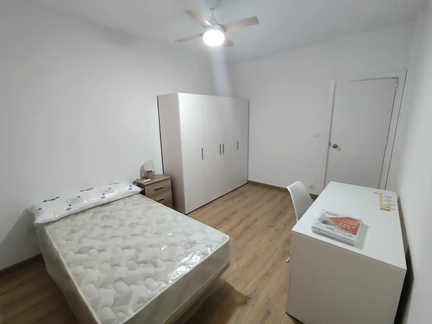 Habitación de Piso de alquiler en Úbeda con Aire acondicionado, Amueblado y Horno