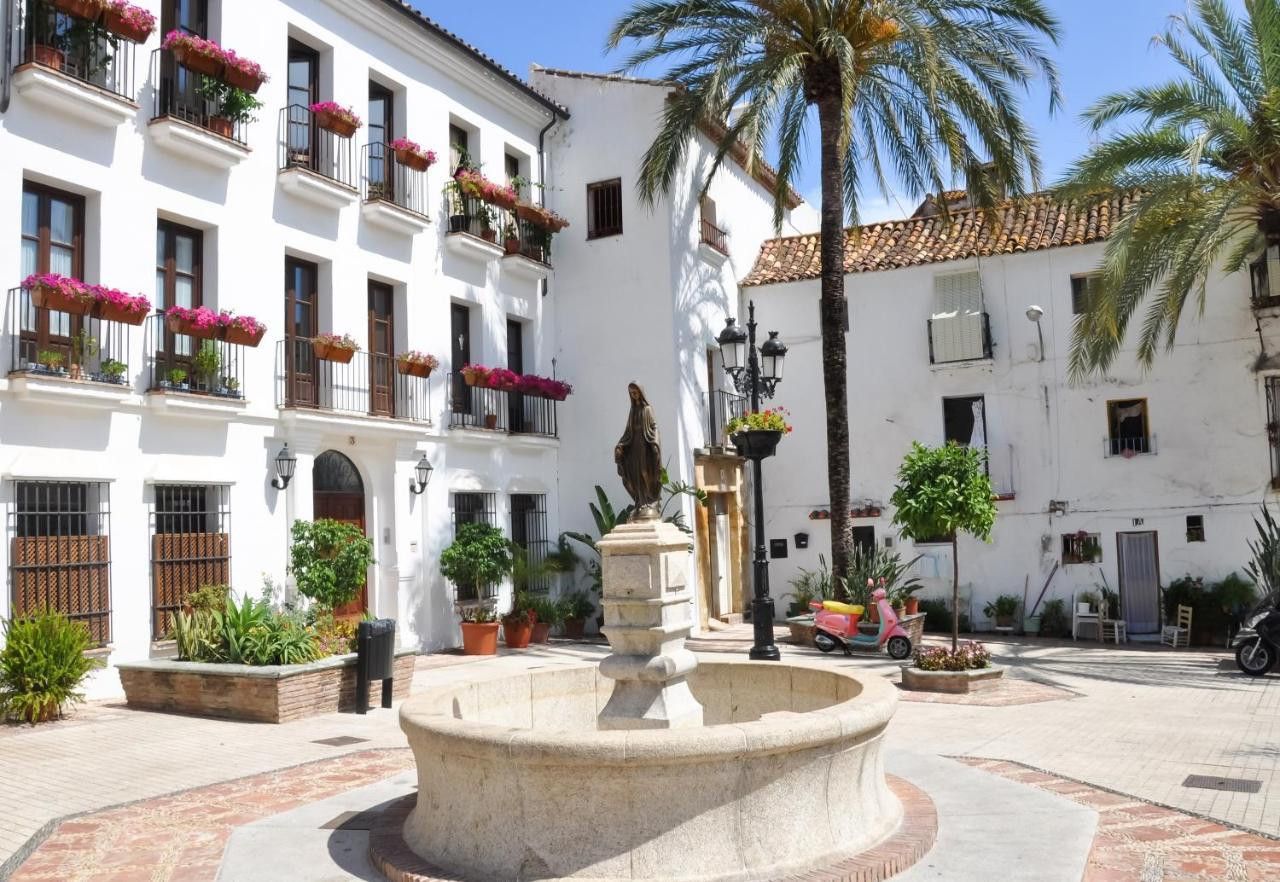 Exterior view of Single-family semi-detached to rent in Marbella  with Air Conditioner, Terrace and Storage room