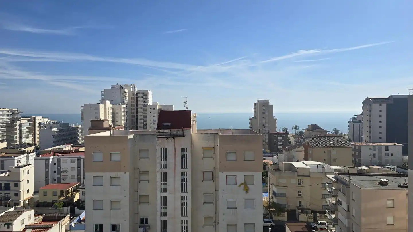 Habitación de Apartamento de alquiler en Gandia con Aire acondicionado, Calefacción y Piscina comunitaria
