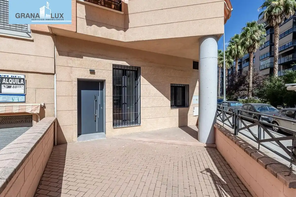 Rez-de-chaussée avec piscine à vendre à Calle PDTA RAFAEL GAGO PALOMO 9, imagen 4