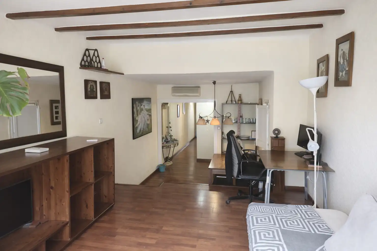Appartamento con terrazza in vendita a Carrer de València