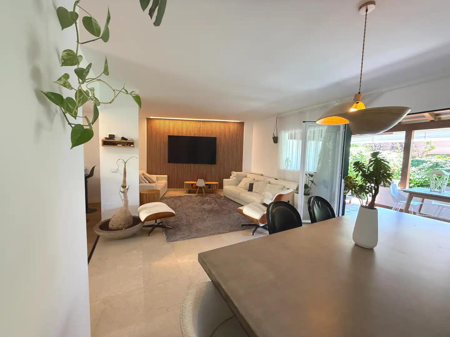 Sala d'estar de Casa adosada en venda en Club de Campo amb Aire condicionat, Calefacció i Jardí privat