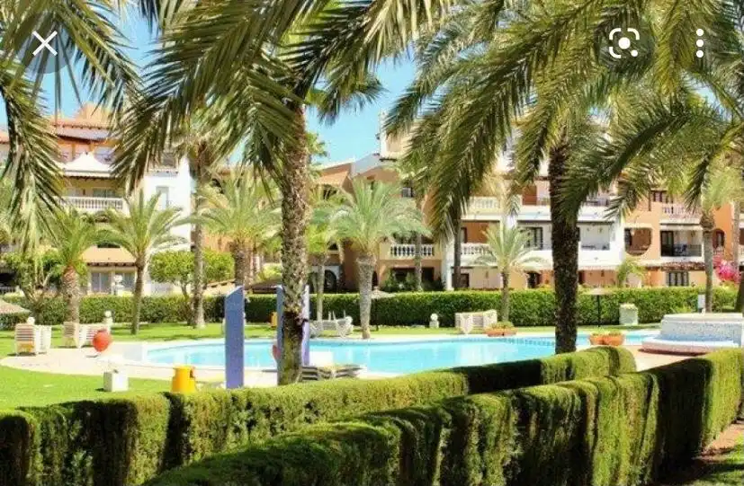 Planta baixa en venda a Avenida Roentgen, Zona los Frutales