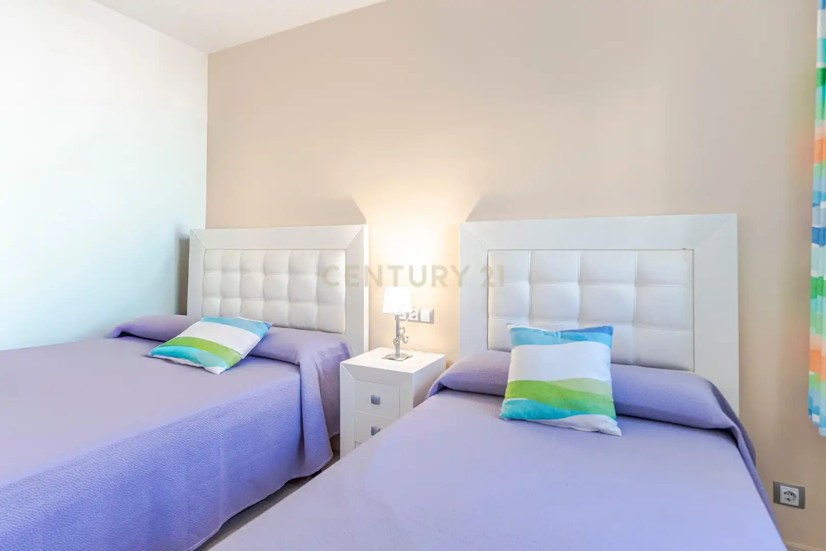 Schlafzimmer von Wohnung zum Verkauf in Manilva mit Privatgarten, Abstellraum und Gemeinschaftspool