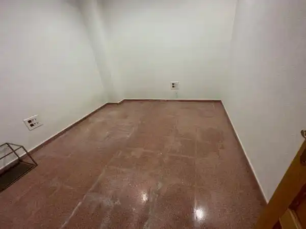 Büro zum Verkauf in Novelda mit Heizung