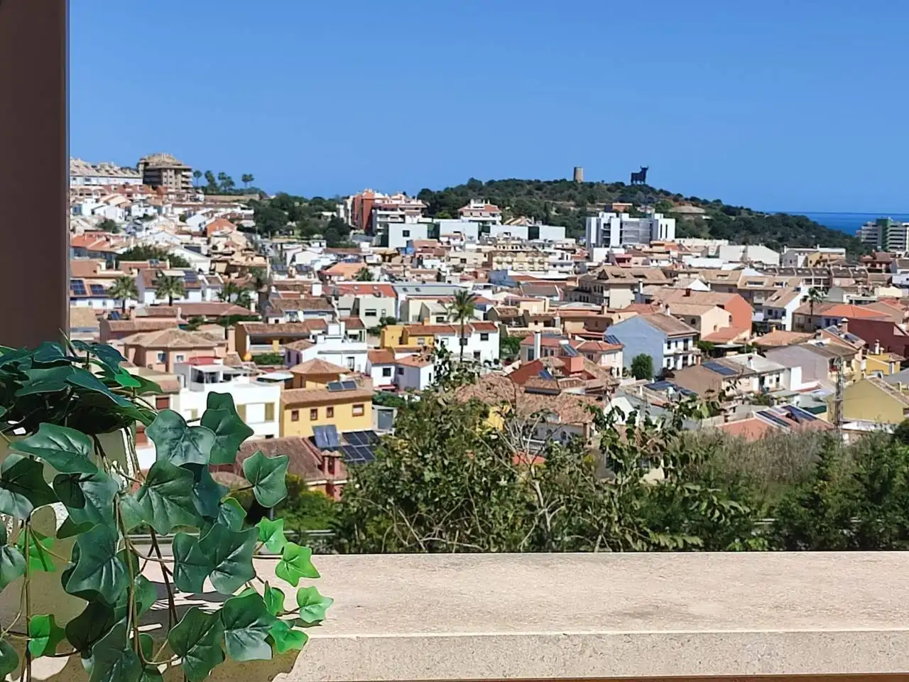 Vista exterior de Casa adosada de lloguer en Fuengirola amb Aire condicionat, Calefacció i Terrassa