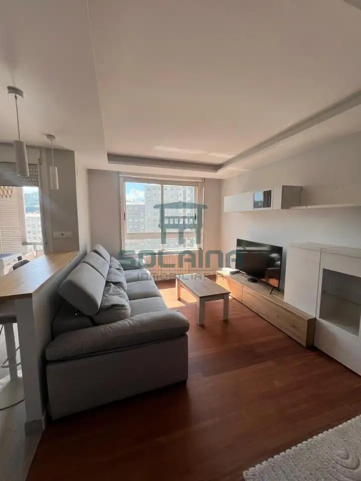 Sala d'estar de Apartament en venda en Ourense Capital  amb Calefacció, Traster i Balcó