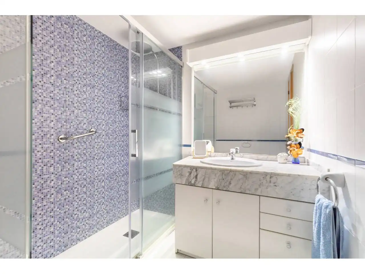 Bathroom of Flat for sale in Cambrils  with Air Conditioner, Terrace and Furnished