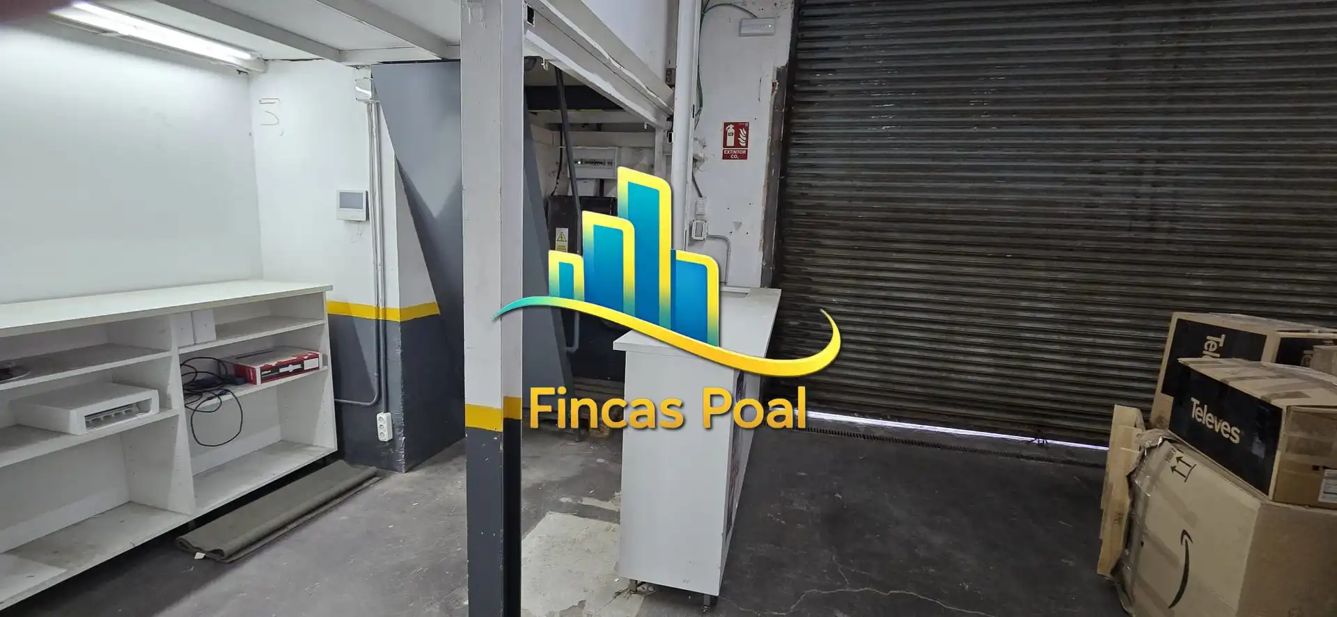 Piscina de Nave industrial en venta en Rubí