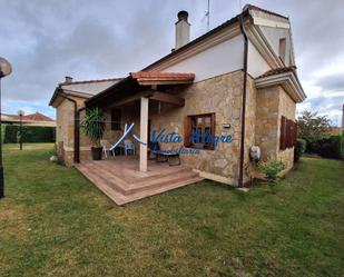 Jardí de Casa o xalet en venda en Anguciana amb Calefacció, Jardí privat i Terrassa