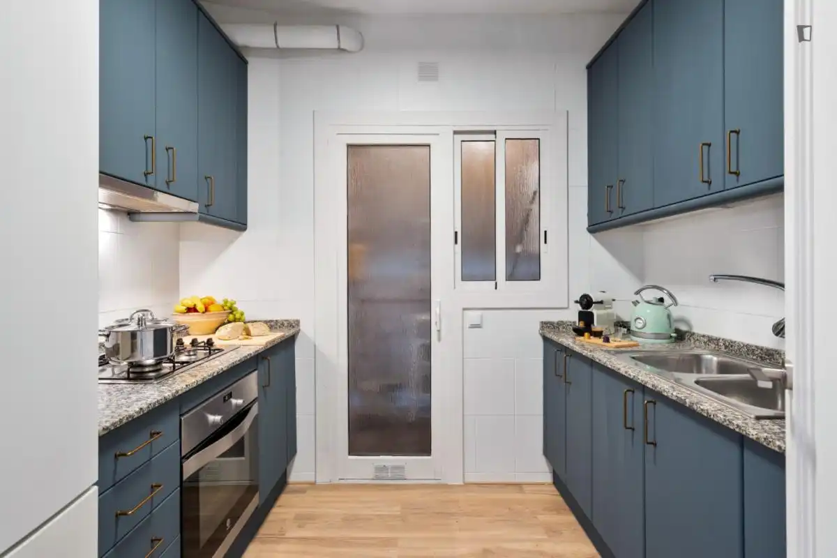 Cocina de Apartamento para compartir en Barcelona con Aire acondicionado, Calefacción y Amueblado