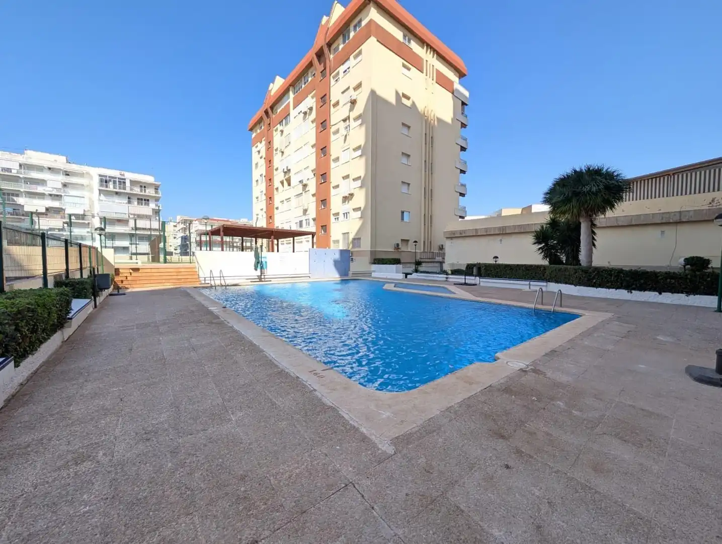 Piscina de Apartament en venda en Gandia amb Terrassa, Balcó i Piscina comunitària