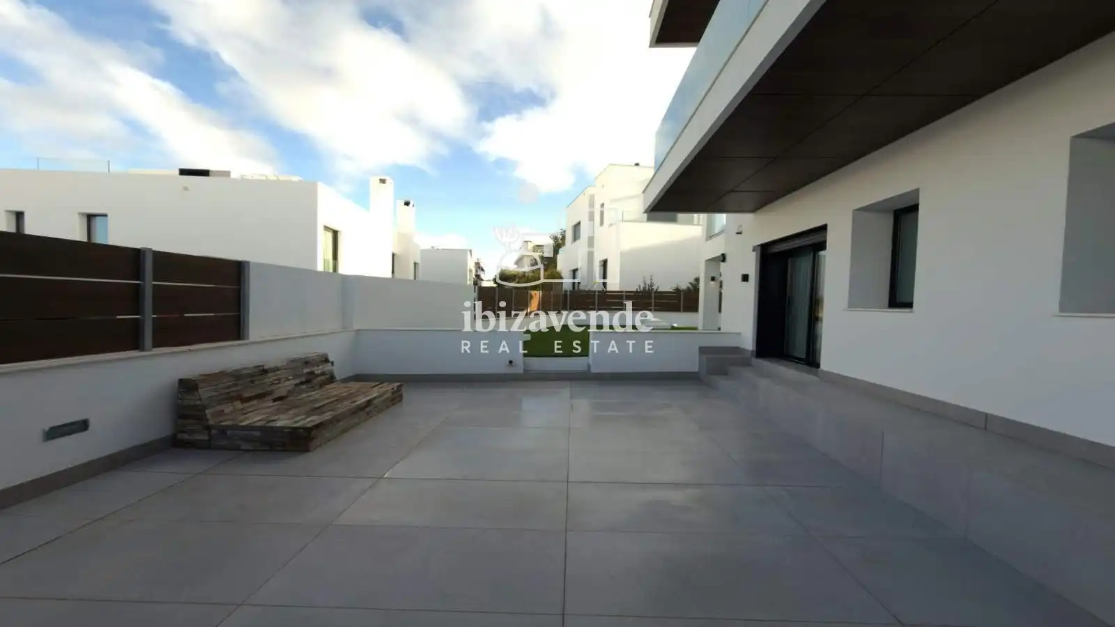 Vista exterior de Casa o xalet en venda en Santa Eulària des Riu amb Aire condicionat, Calefacció i Piscina