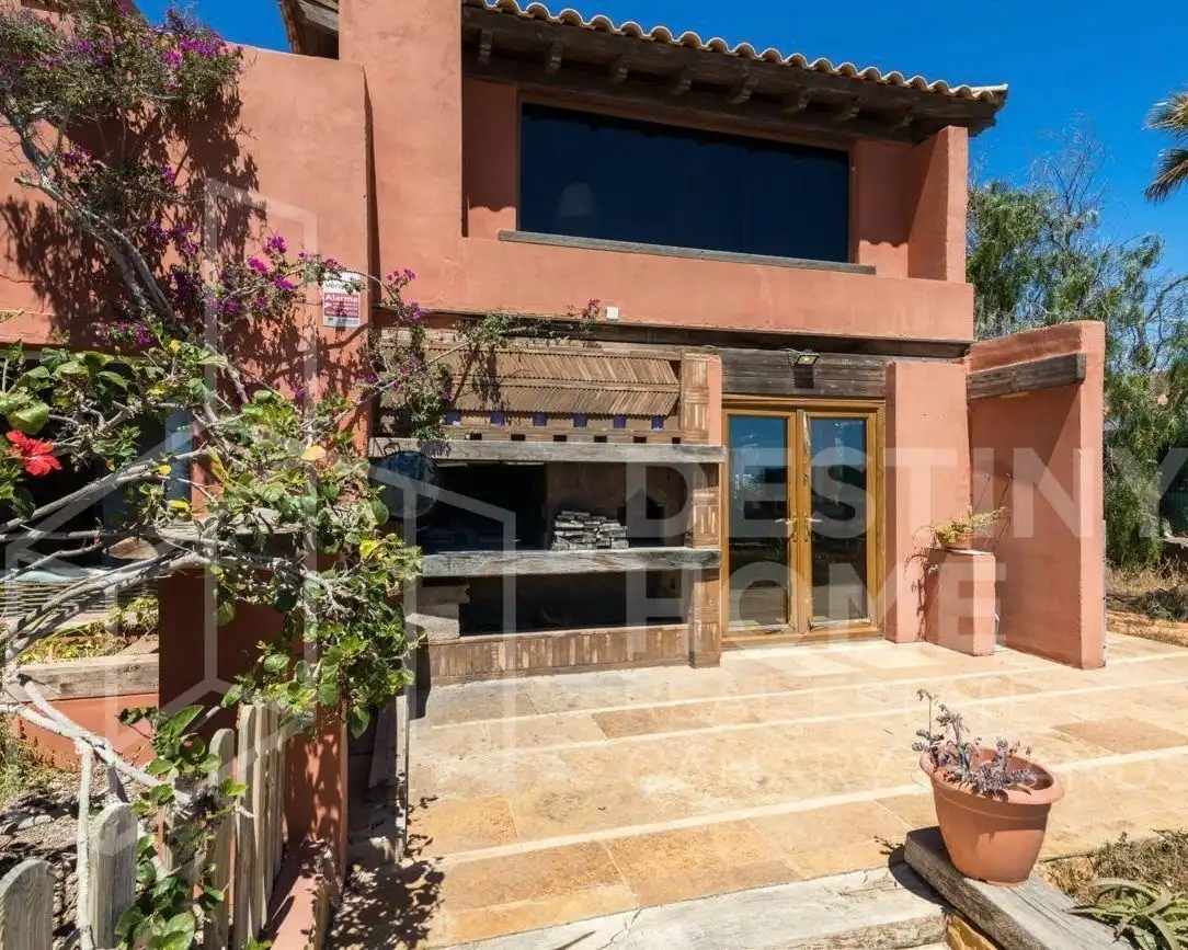 Terrassa de Casa o xalet en venda en La Oliva amb Jardí privat, Traster i Piscina
