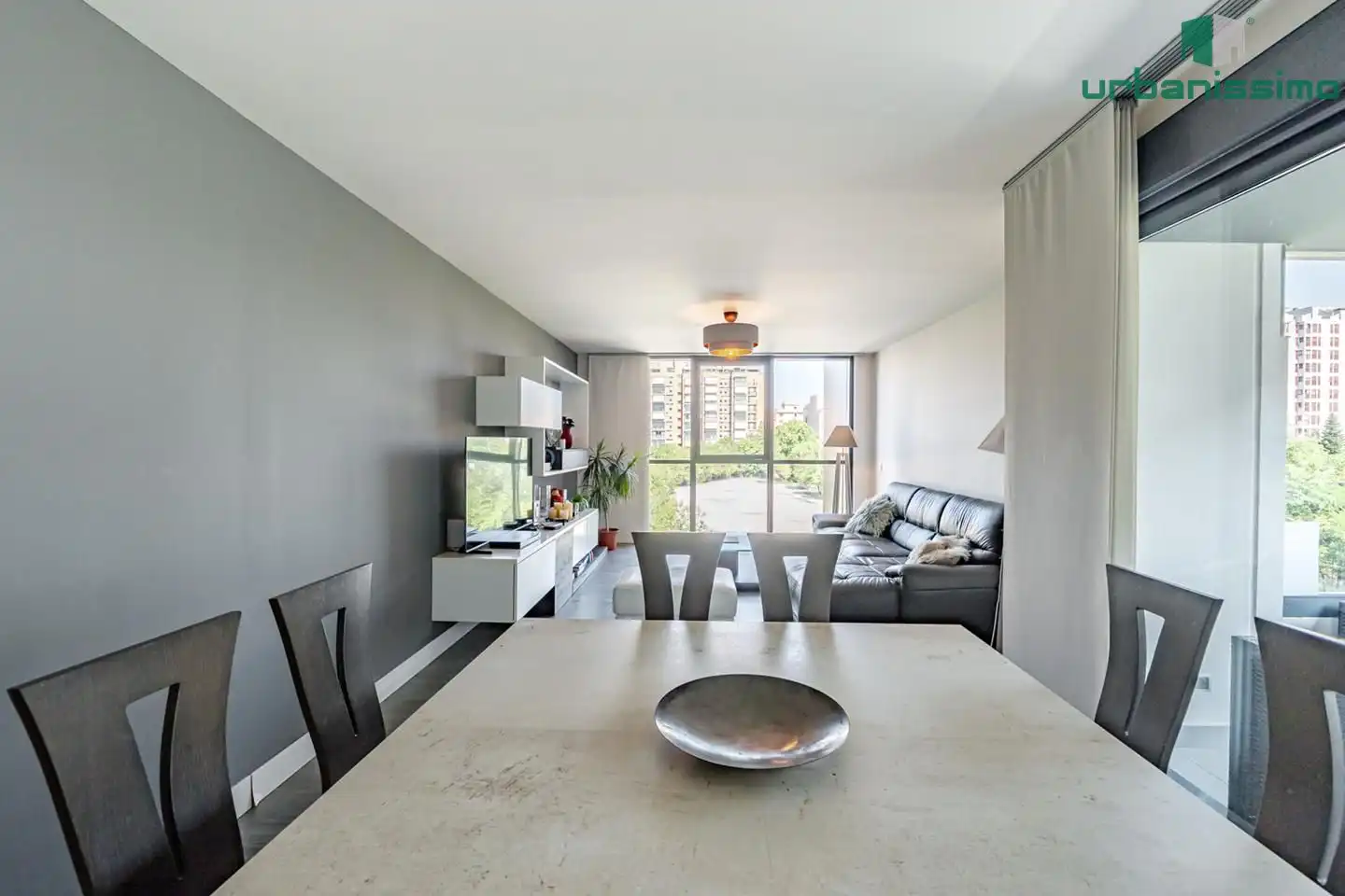 Living room of Flat for sale in Madrid  with Air Conditioner, Terrace and Storage room