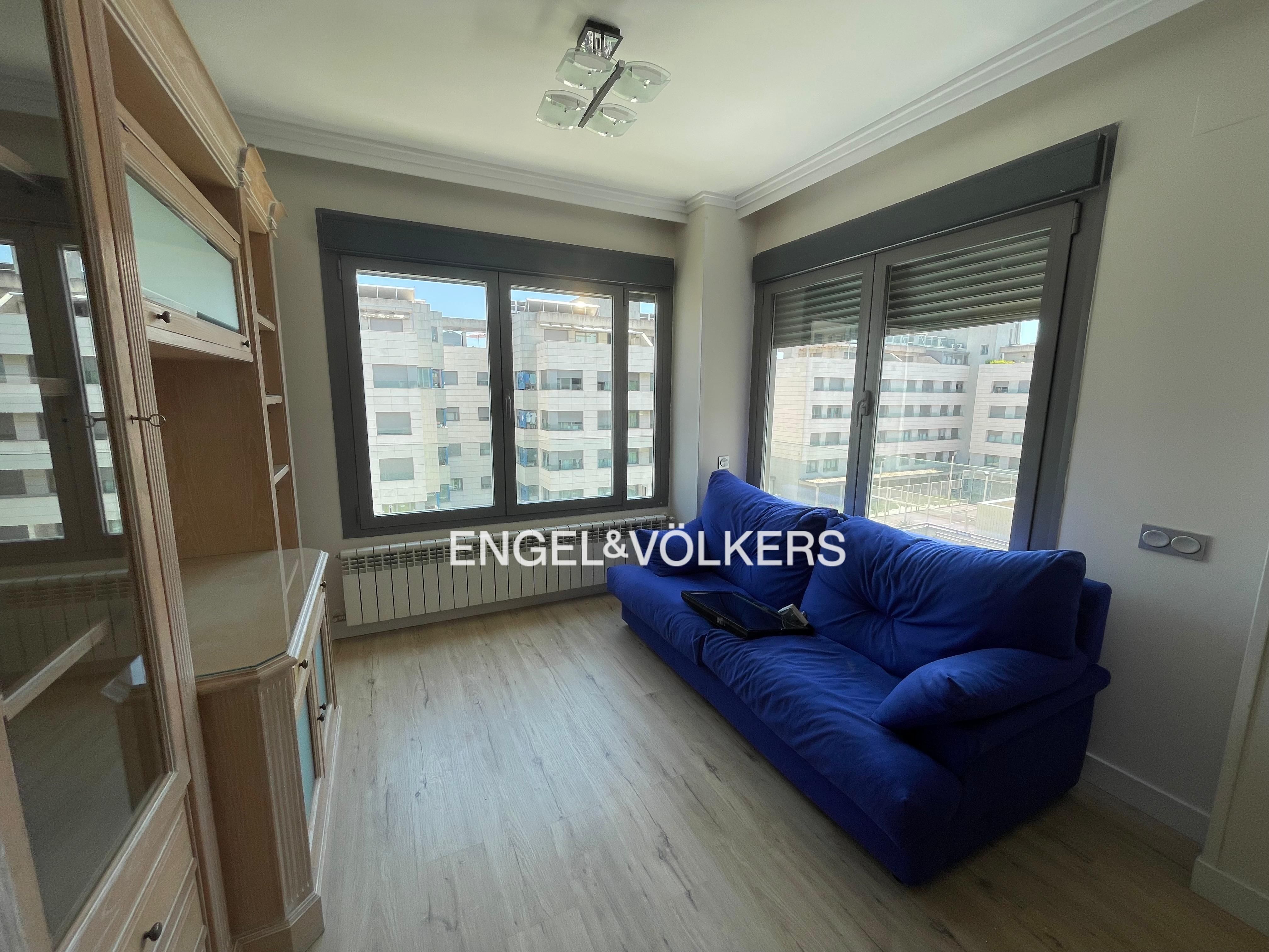 Balcony of Apartment to rent in  Madrid Capital  with Air Conditioner, Heating and Parquet flooring