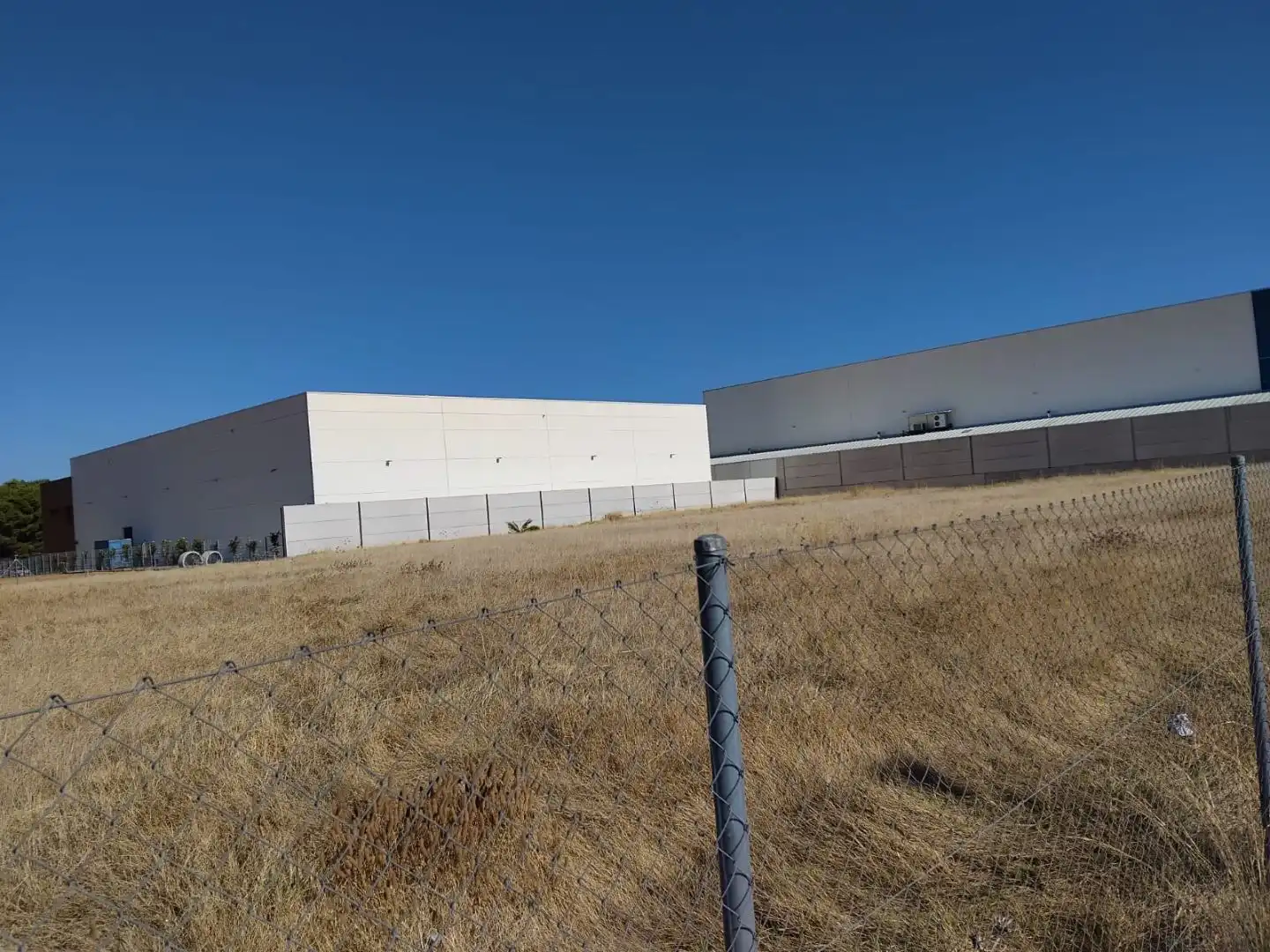 Vista exterior de Terreno industrial en venta en Carmona