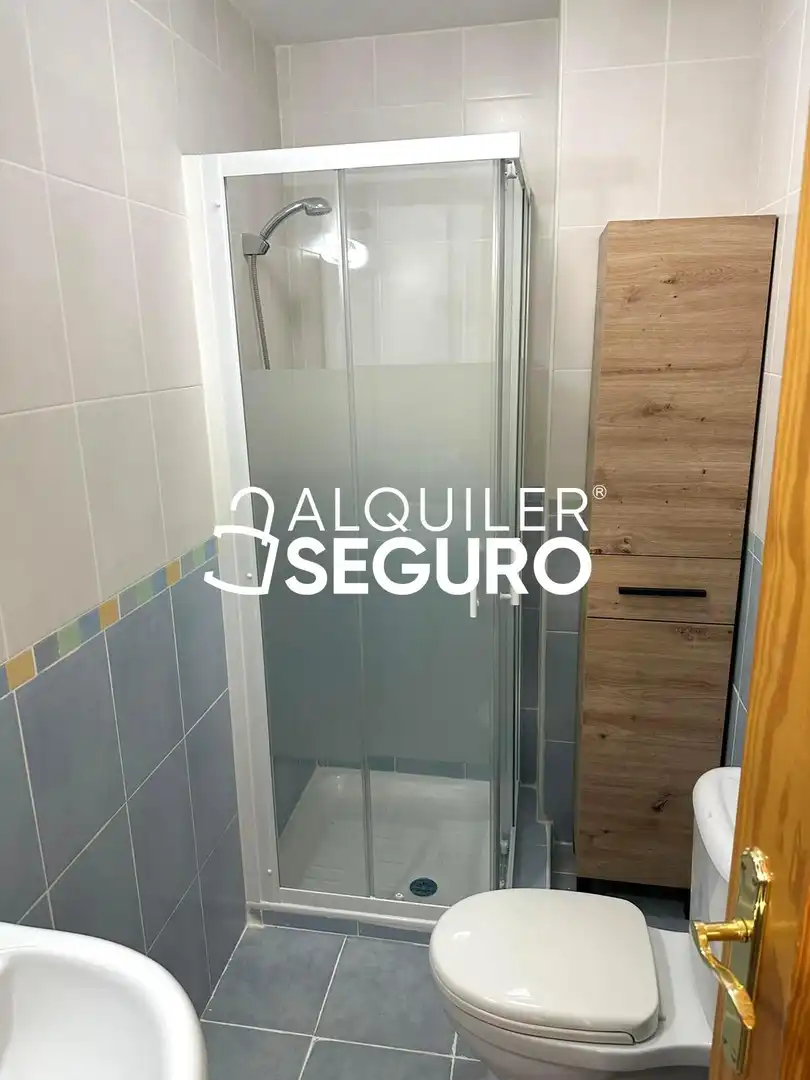 Badezimmer von Wohnung zur Miete in Cijuela mit Abstellraum und Möbliert