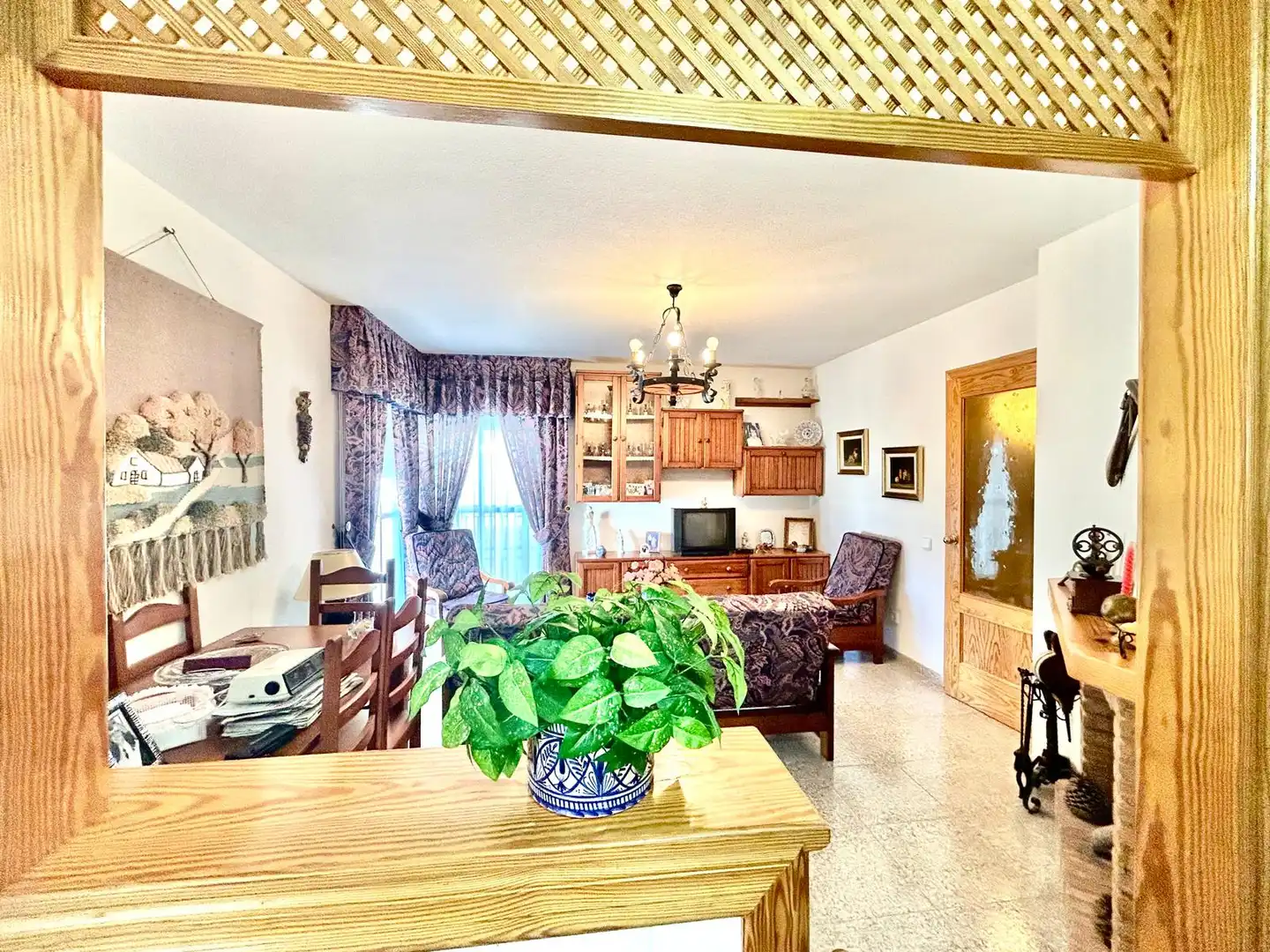Sala de estar de Casa adosada en venta en Paterna del Río con Calefacción, Terraza y Trastero