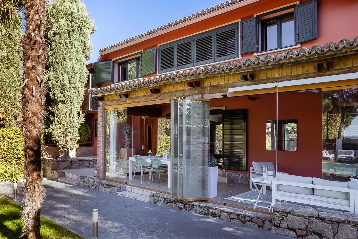 Terraza de Casa adosada en venta en Boadilla del Monte con Aire acondicionado, Calefacción y Jardín privado
